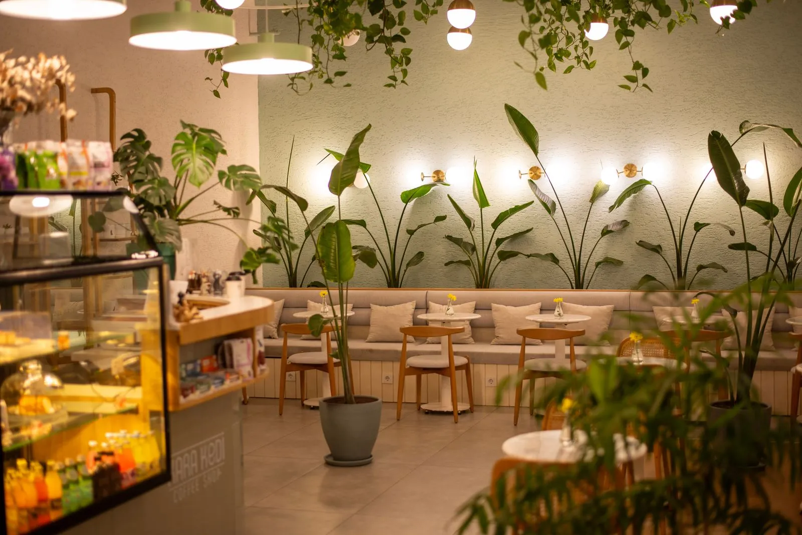 Casual bistro and coffee bar with cafe seating